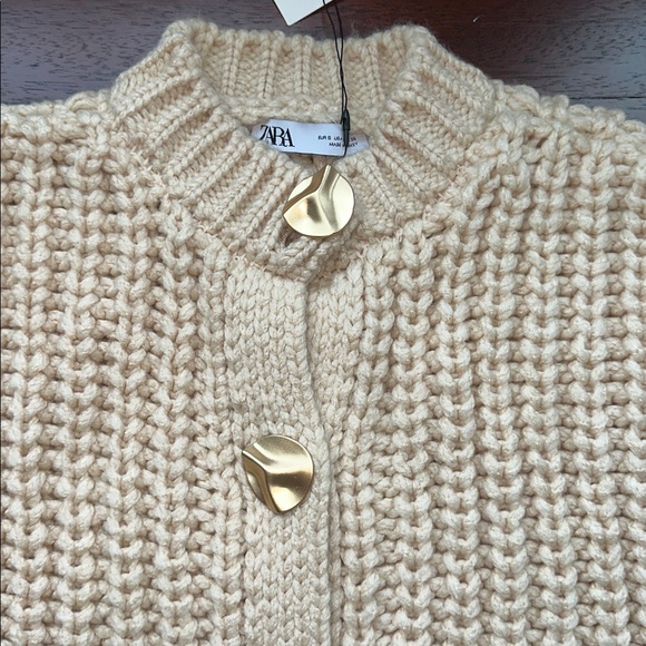Zara Cream Knit Cardigan with gold Buttons - Picture 5 of 5